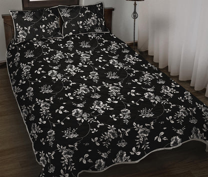 Black And White Flower Print Quilt Bed Set