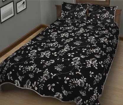 Black And White Flower Print Quilt Bed Set