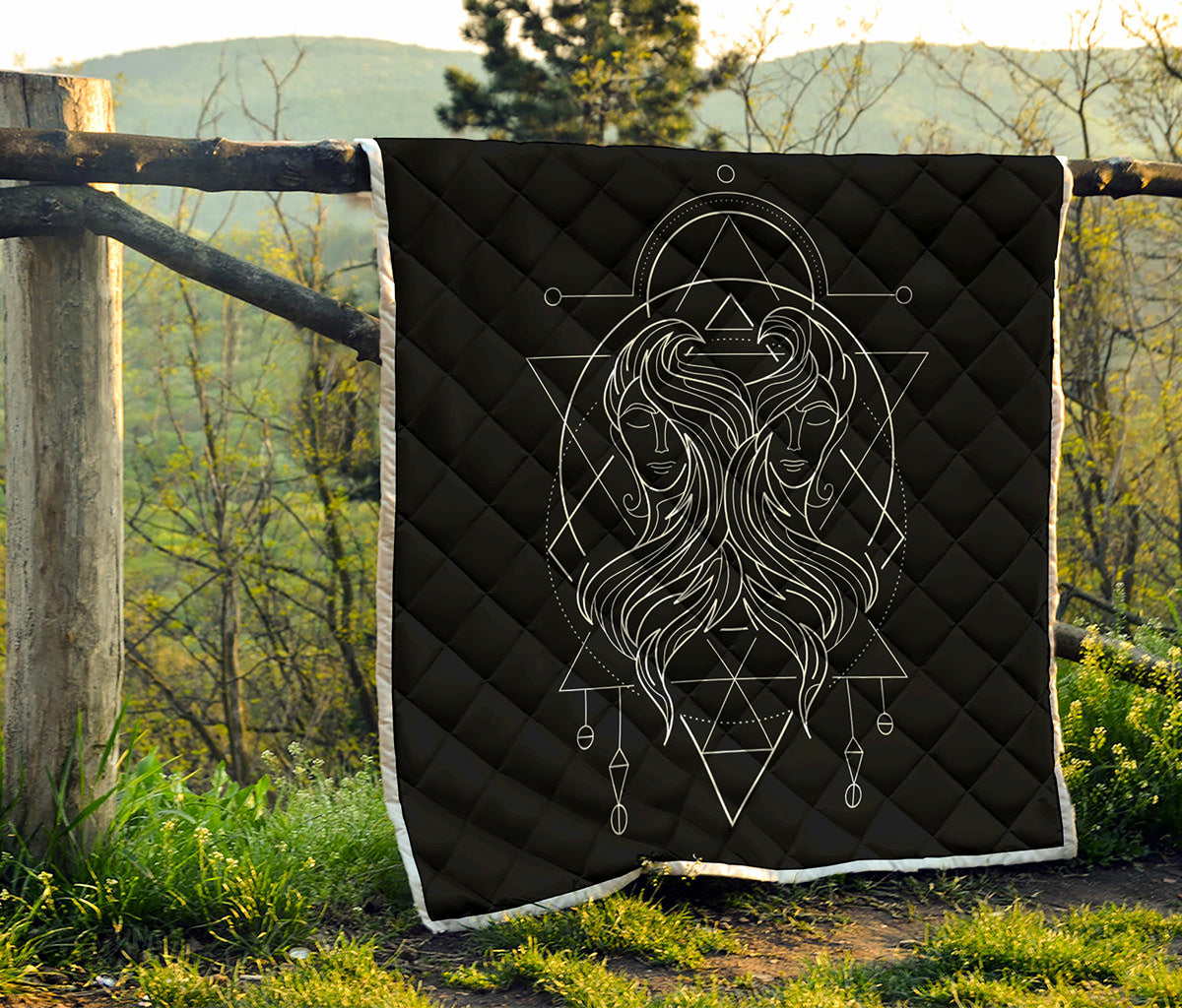 Black And White Gemini Sign Print Quilt