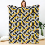 Black And White Geometric Banana Print Blanket