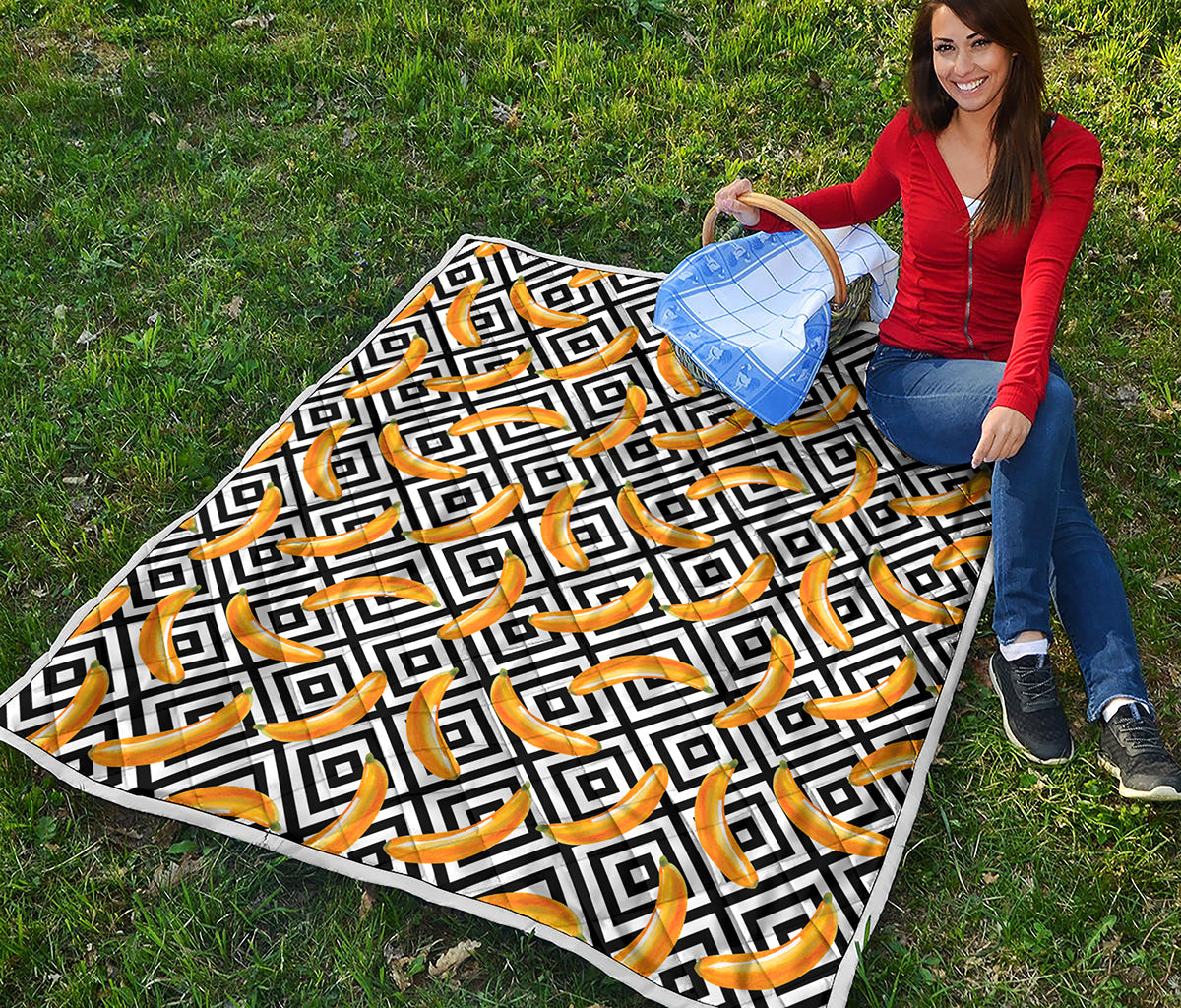 Black And White Geometric Banana Print Quilt