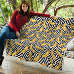 Black And White Geometric Banana Print Quilt