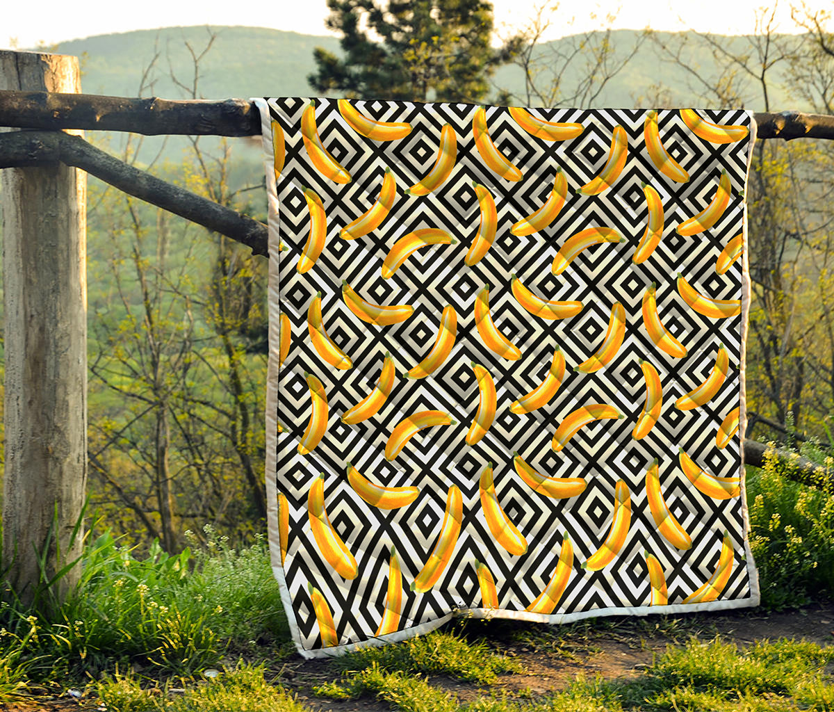 Black And White Geometric Banana Print Quilt