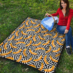 Black And White Geometric Banana Print Quilt