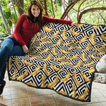 Black And White Geometric Banana Print Quilt