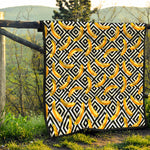 Black And White Geometric Banana Print Quilt