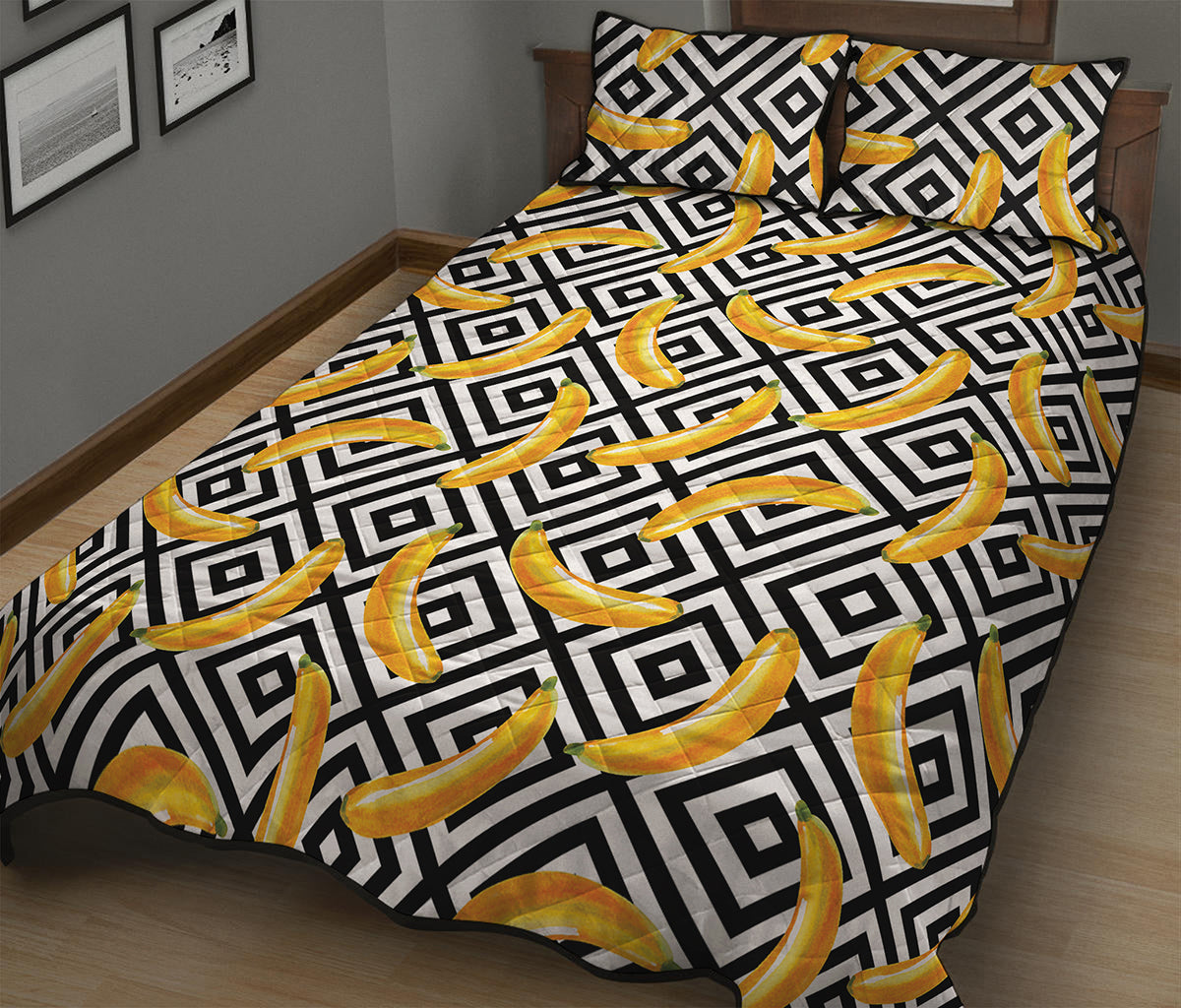 Black And White Geometric Banana Print Quilt Bed Set