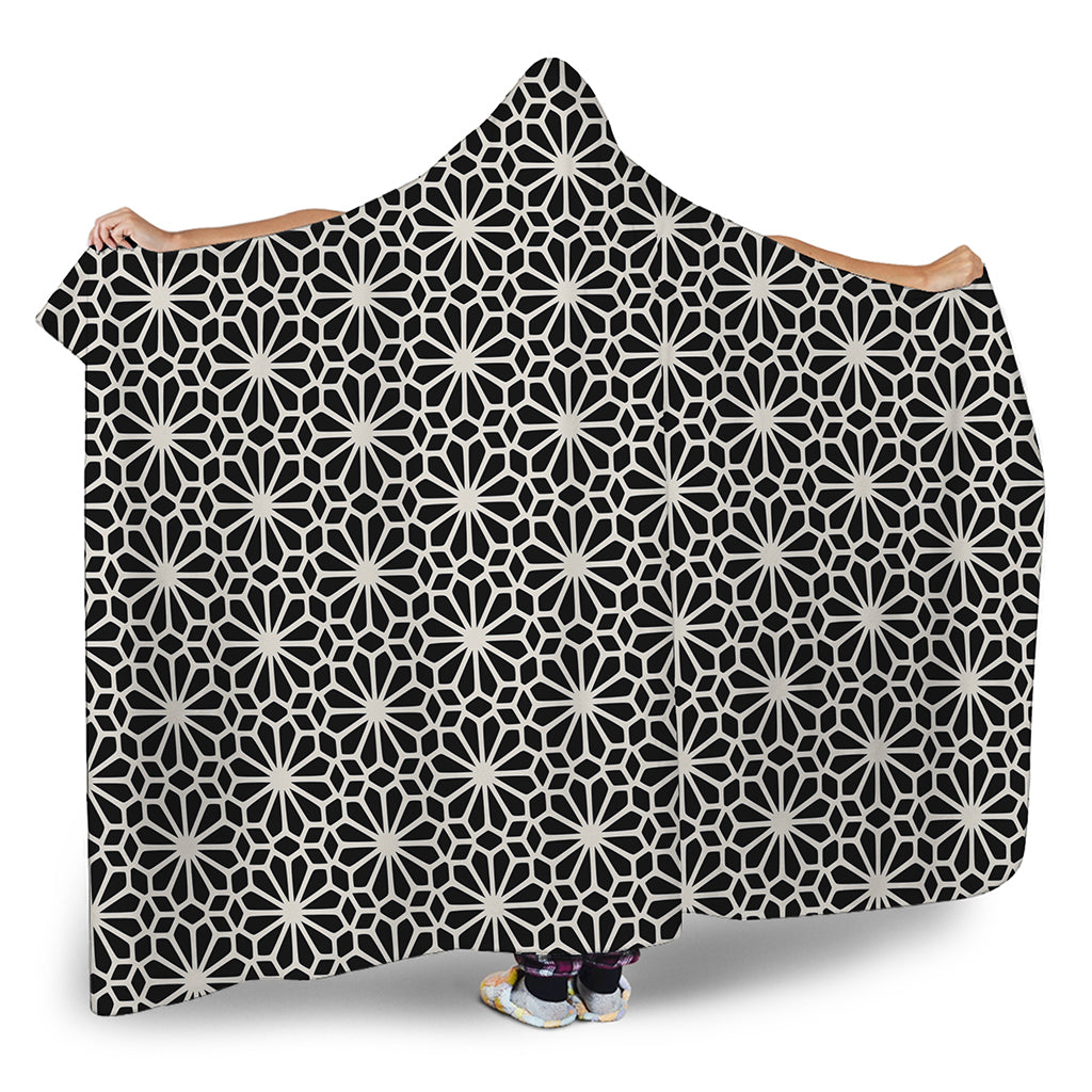 Black And White Geometric Floral Print Hooded Blanket