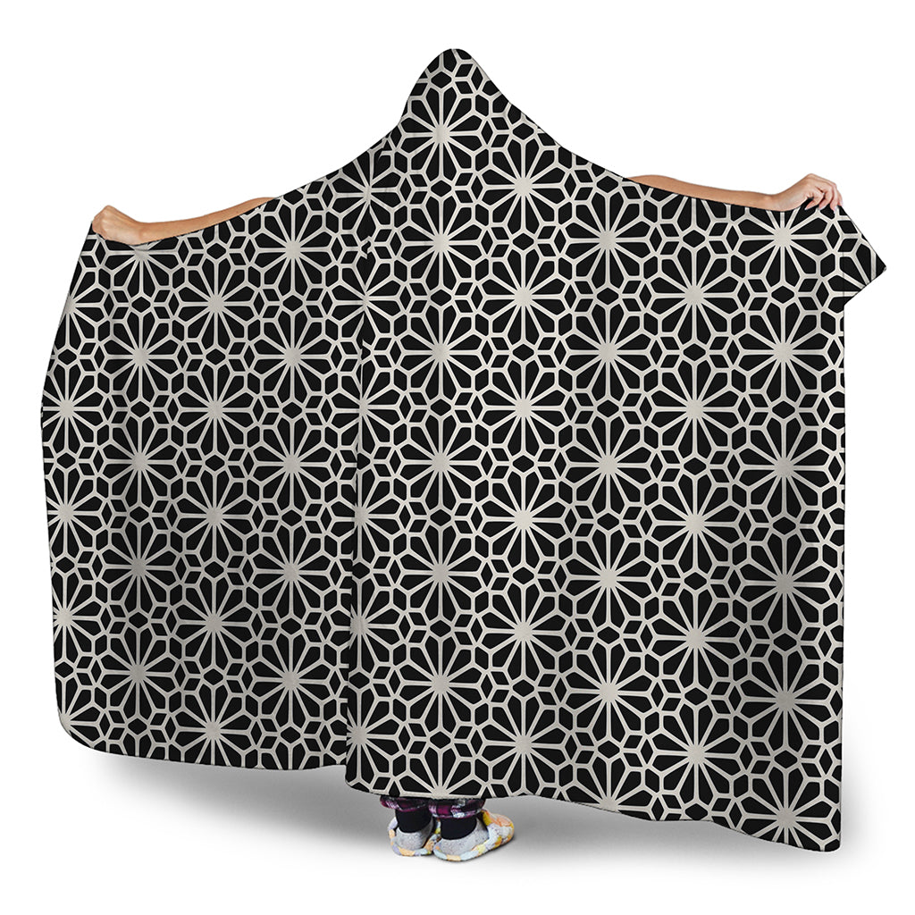 Black And White Geometric Floral Print Hooded Blanket