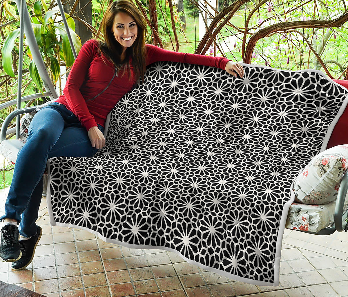 Black And White Geometric Floral Print Quilt