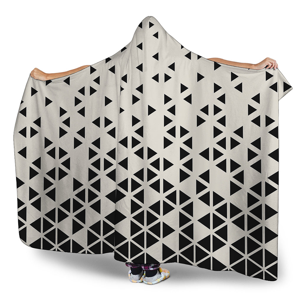Black And White Geometric Pattern Print Hooded Blanket