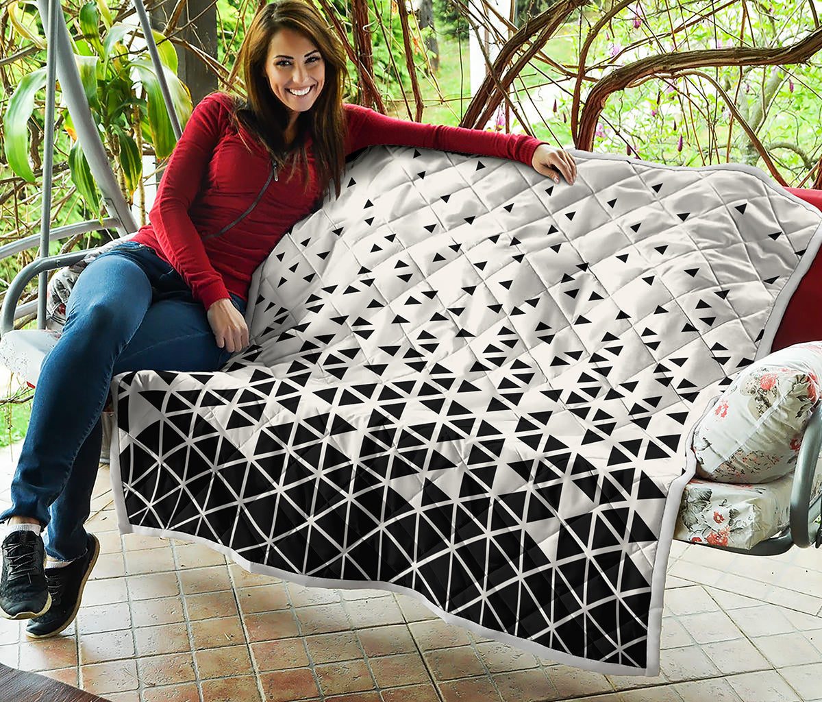 Black And White Geometric Pattern Print Quilt