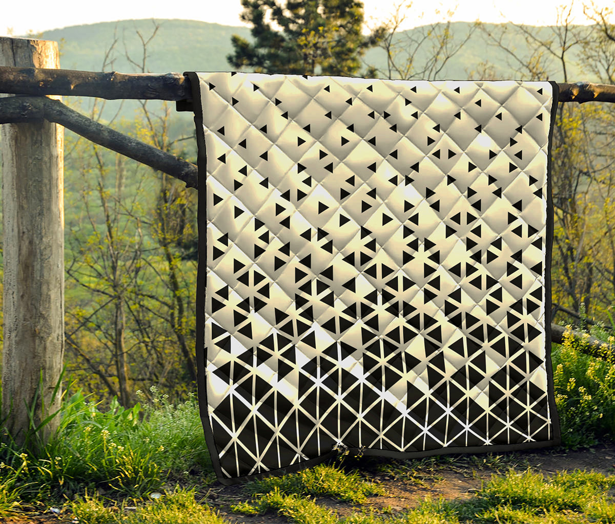 Black And White Geometric Pattern Print Quilt