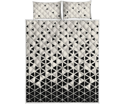 Black And White Geometric Pattern Print Quilt Bed Set