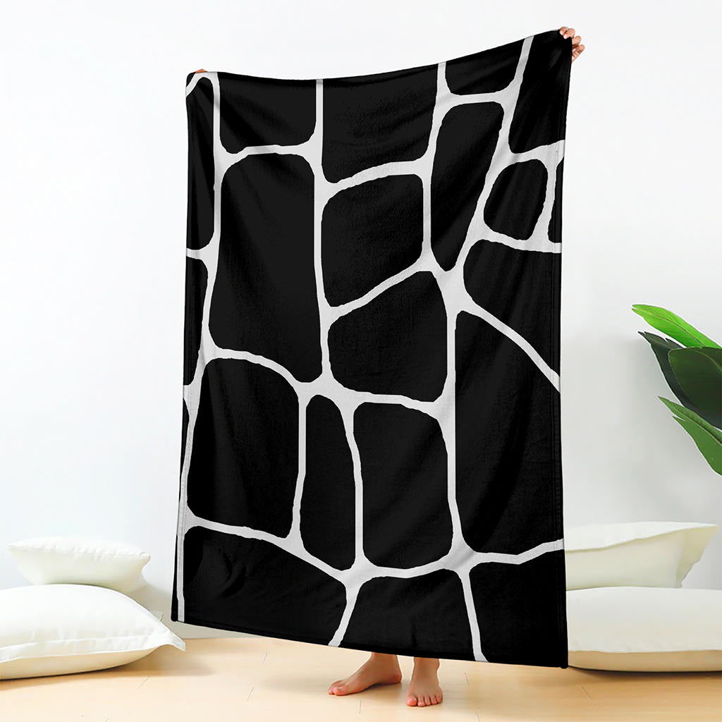 Black And White Giraffe Pattern Print Blanket