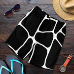 Black And White Giraffe Pattern Print Men's Shorts