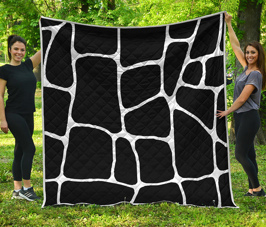 Black And White Giraffe Pattern Print Quilt