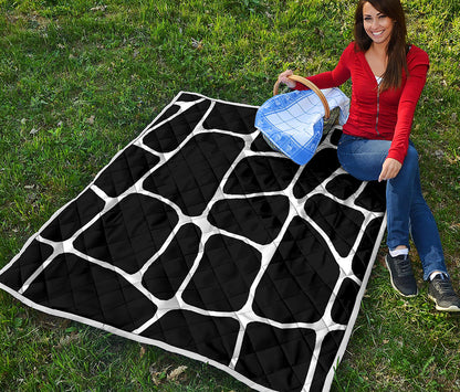 Black And White Giraffe Pattern Print Quilt