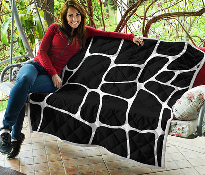 Black And White Giraffe Pattern Print Quilt