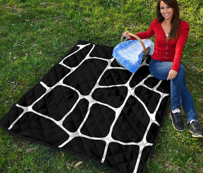 Black And White Giraffe Pattern Print Quilt