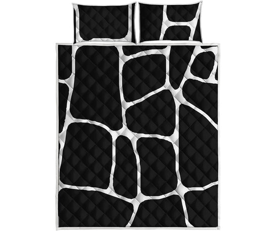 Black And White Giraffe Pattern Print Quilt Bed Set