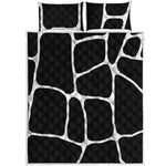 Black And White Giraffe Pattern Print Quilt Bed Set