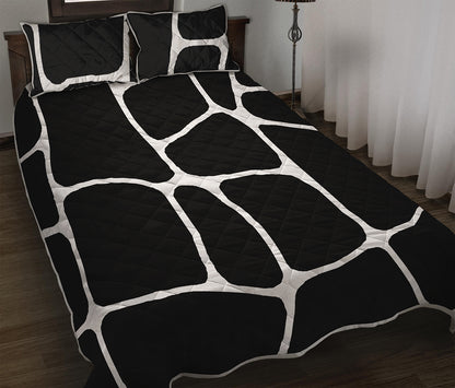 Black And White Giraffe Pattern Print Quilt Bed Set