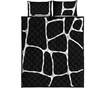 Black And White Giraffe Pattern Print Quilt Bed Set