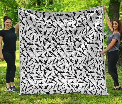 Black And White Guns Pattern Print Quilt