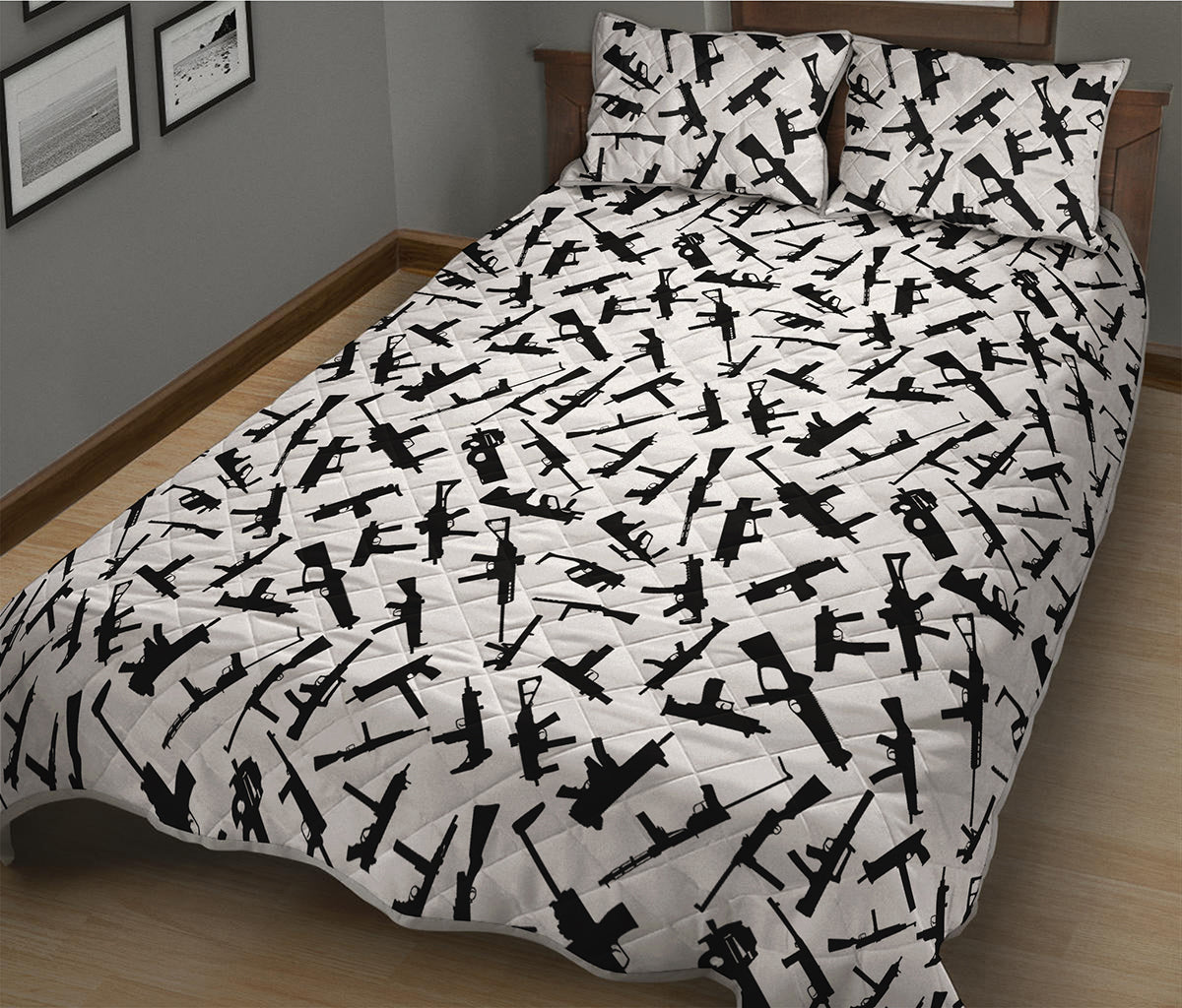 Black And White Guns Pattern Print Quilt Bed Set