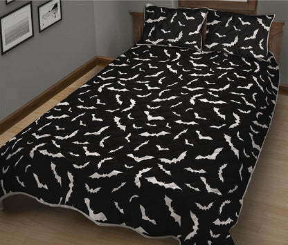 Black And White Halloween Bat Print Quilt Bed Set
