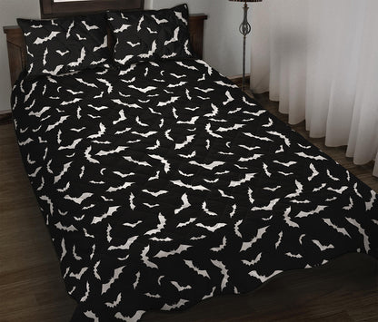 Black And White Halloween Bat Print Quilt Bed Set