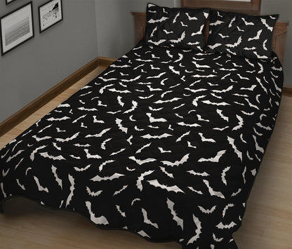 Black And White Halloween Bat Print Quilt Bed Set