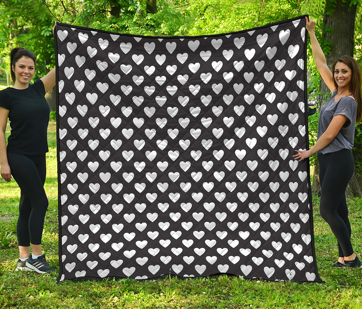 Black And White Heart Pattern Print Quilt