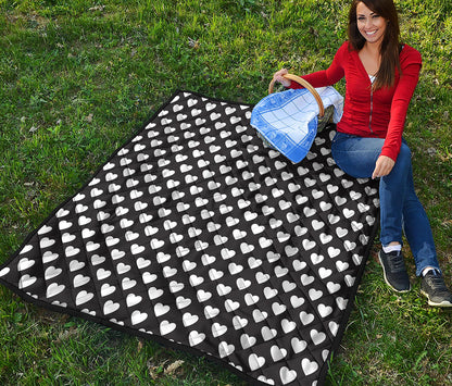 Black And White Heart Pattern Print Quilt