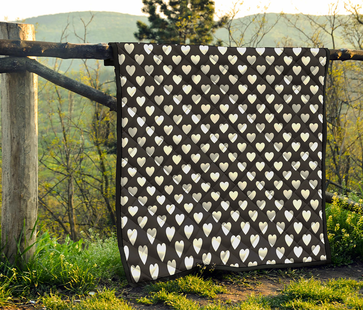 Black And White Heart Pattern Print Quilt