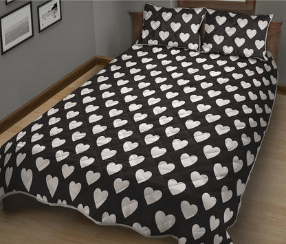 Black And White Heart Pattern Print Quilt Bed Set