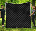 Black And White Heartbeat Pattern Print Quilt