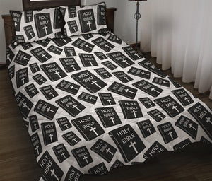 Black And White Holy Bible Pattern Print Quilt Bed Set