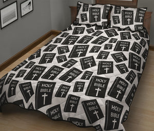 Black And White Holy Bible Pattern Print Quilt Bed Set