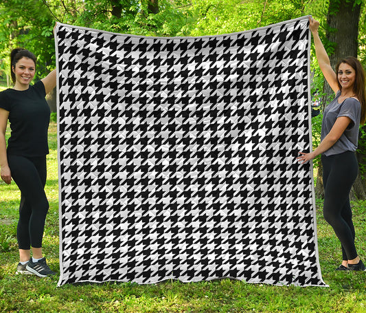 Black And White Houndstooth Print Quilt