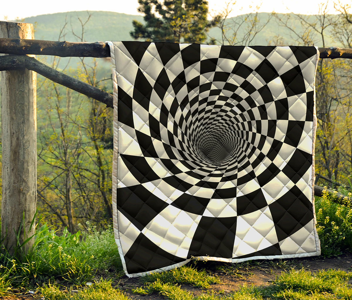 Black And White Hypnotic Illusion Print Quilt