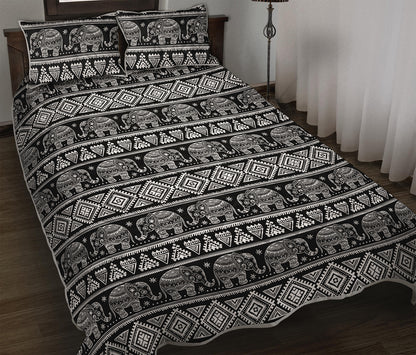 Black And White Indian Elephant Print Quilt Bed Set