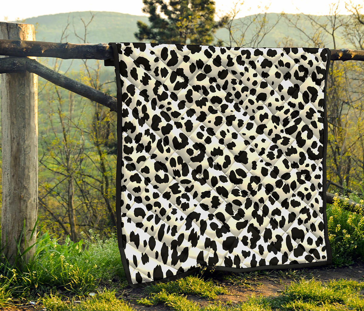 Black And White Jaguar Pattern Print Quilt
