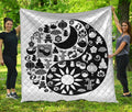 Black And White Japanese Yin Yang Print Quilt