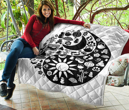 Black And White Japanese Yin Yang Print Quilt