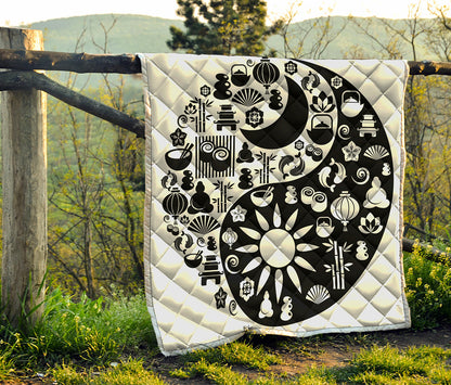 Black And White Japanese Yin Yang Print Quilt