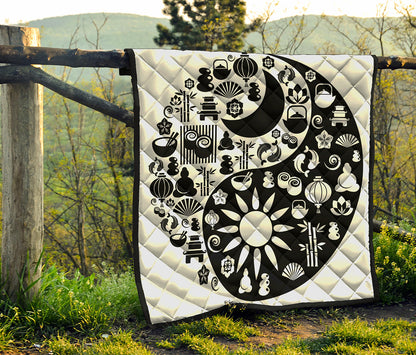 Black And White Japanese Yin Yang Print Quilt