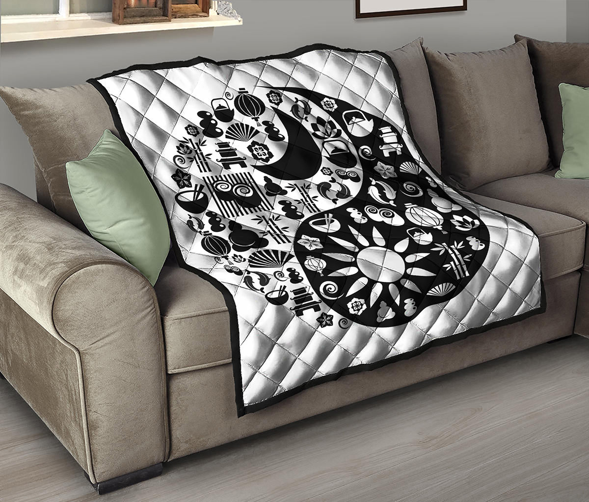 Black And White Japanese Yin Yang Print Quilt