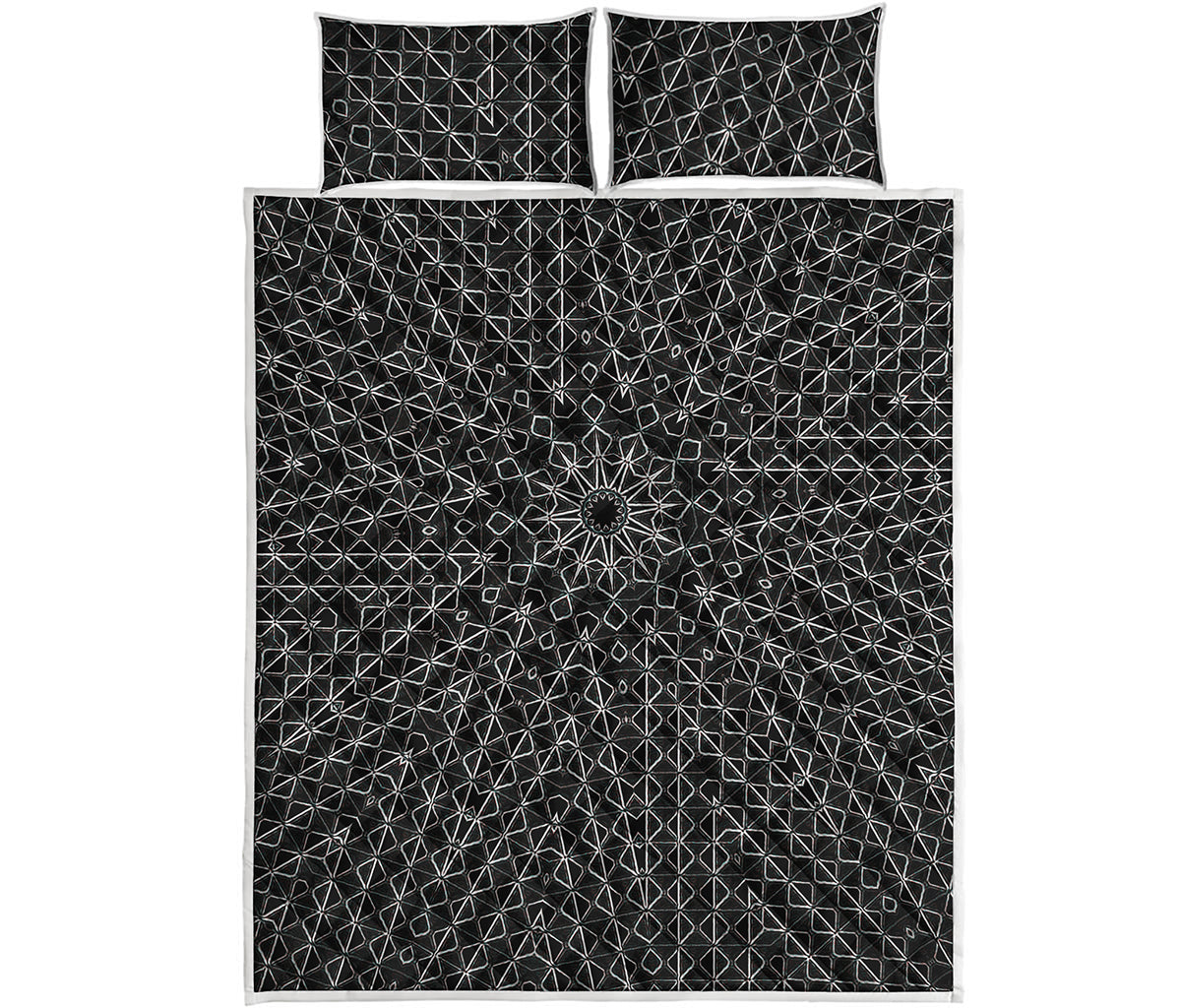 Black And White Kaleidoscope Print Quilt Bed Set